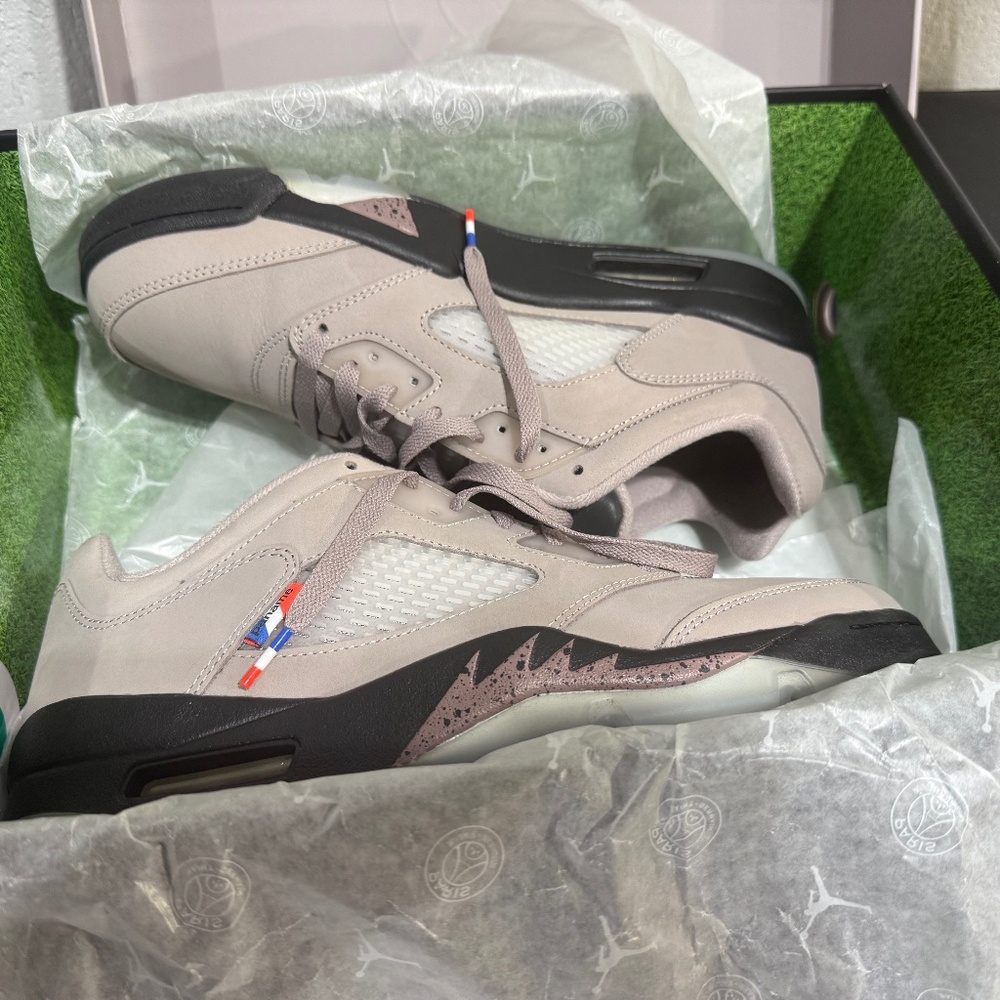 Air Jordan 5 Retro Low PSG – Men’s Size 10 (EUR 44, UK 9)
